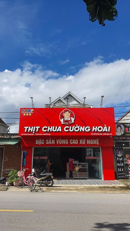 Mặt tiền cửa hàng Thịt Chua Cường Hoài